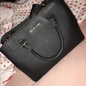 !!BRAND NEW!! Michael Kors Crossbody